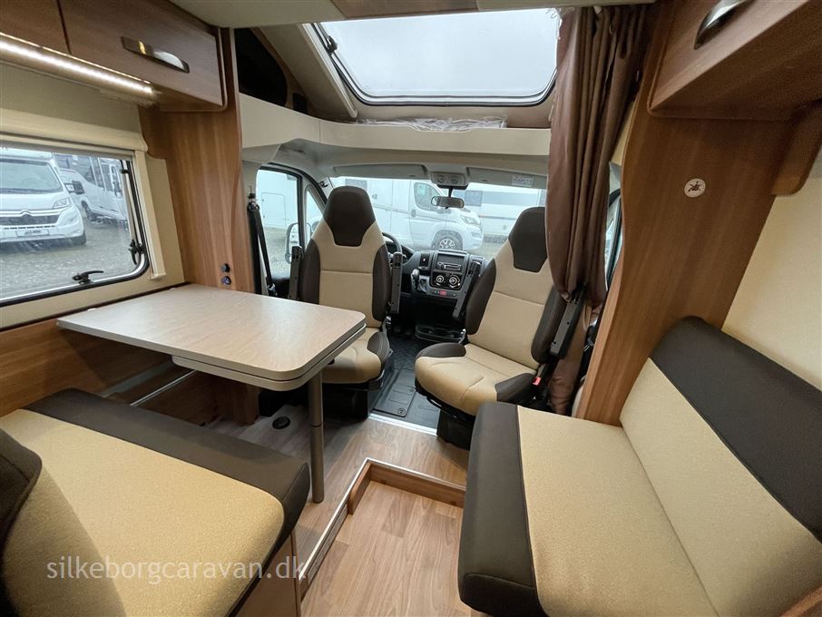 Weinsberg CaraSuite 700 ME Aut.